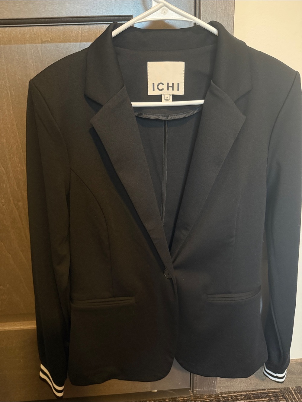 Women’s Black Single-Button Blazer